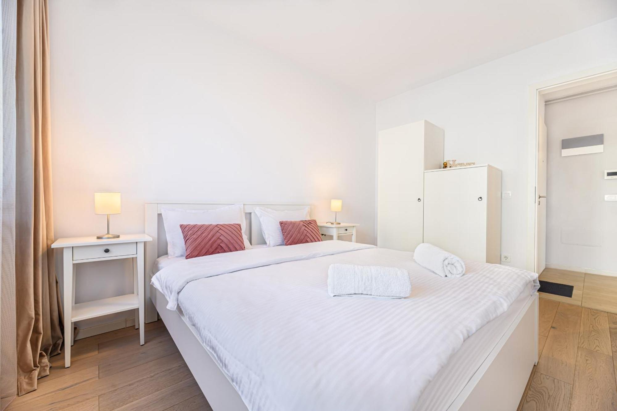 Jad - Luxury 3 Rooms & 2 Rooms Apartments In Kasper, Near Coresi Mall Μπρασόβ Εξωτερικό φωτογραφία