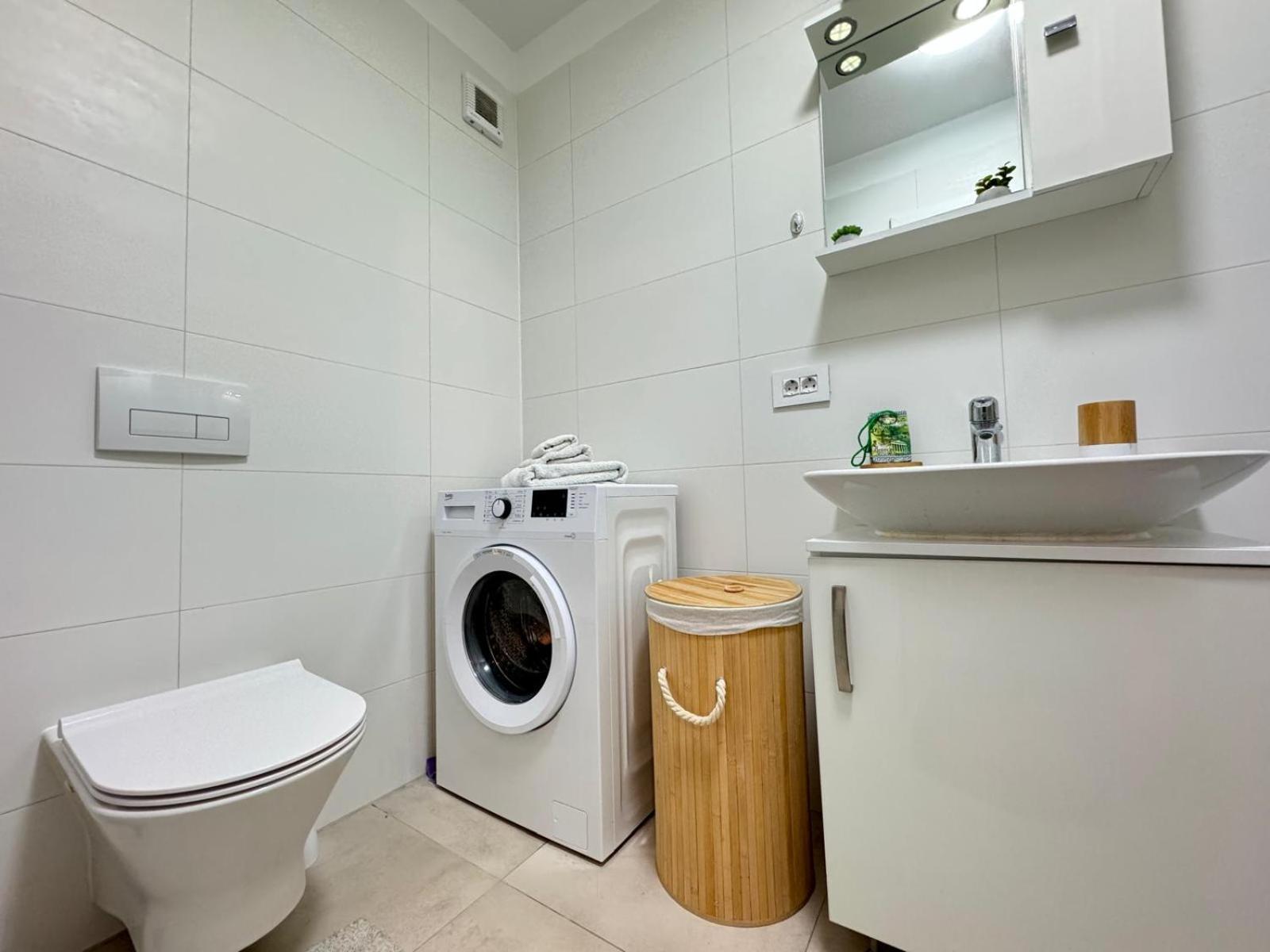 Jad - Luxury 3 Rooms & 2 Rooms Apartments In Kasper, Near Coresi Mall Μπρασόβ Εξωτερικό φωτογραφία